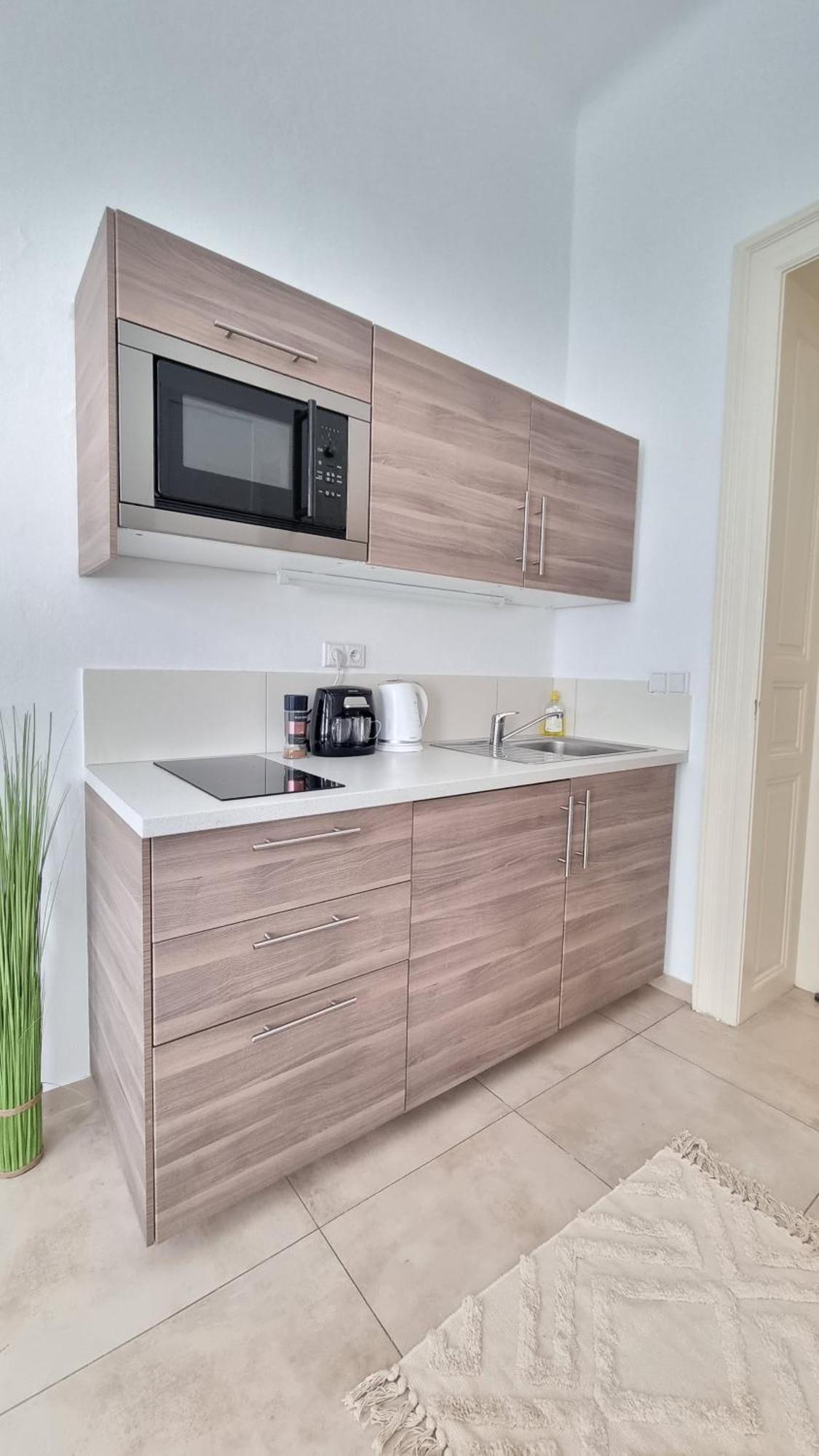 פראג Finnem Rentals Tyrsova מראה חיצוני תמונה