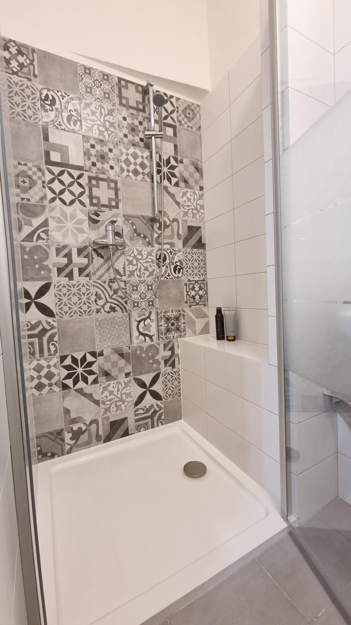 פראג Finnem Rentals Tyrsova מראה חיצוני תמונה